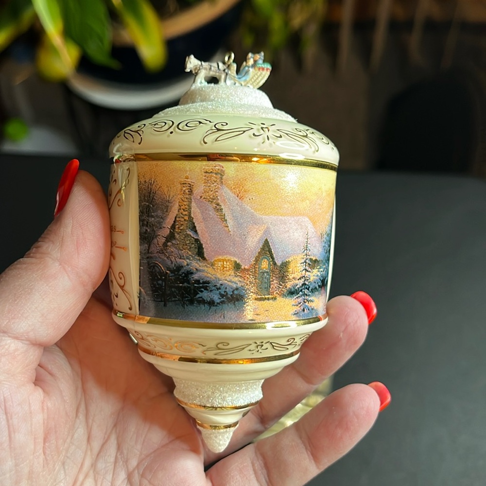 Thomas Kinkade Victorian Christmas Cream Heirloom Glass Ornaments Set of 3